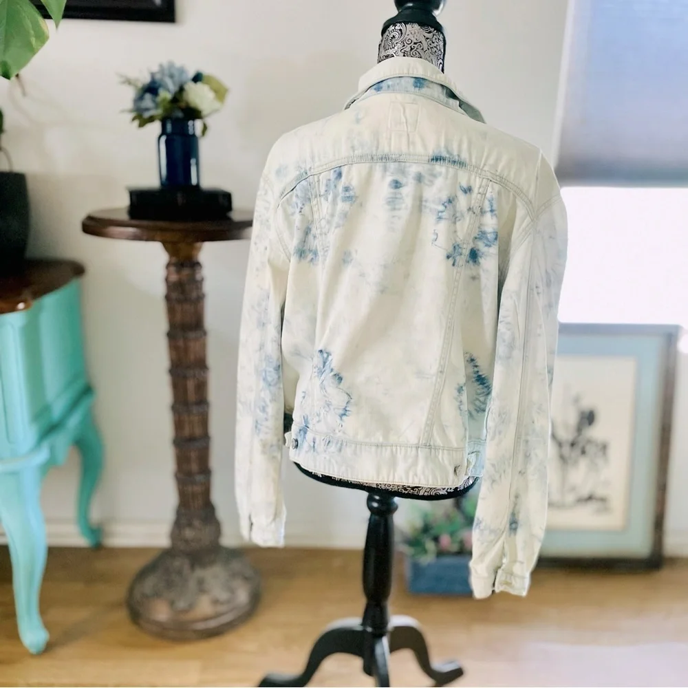 LuLaRoe Kenny Tie Dye Soft Denim Jacket Size L